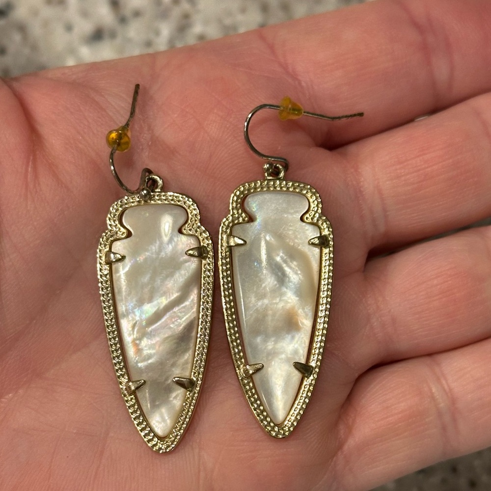 Kendra Scott Sky Gold Drop Earrings in Ivory Mother-of-Pearl